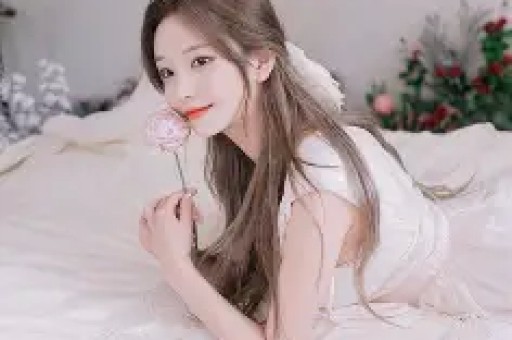 前TVB女星爆拍掌掴戏被真打半边脸微血管爆裂打人者是金像女星