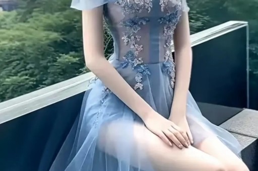 64岁张铁林带货太嚣张！一个字卖1688元天价吃相难看遭全网狂嘲